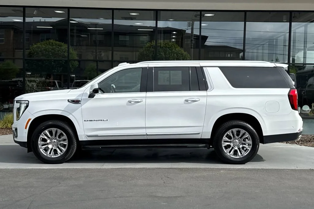 2025 GMC Yukon XL Denali - Photo 7