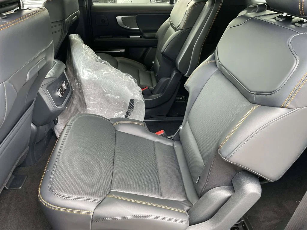 New 2027 Marsh Gray Ford Tremor® image 12