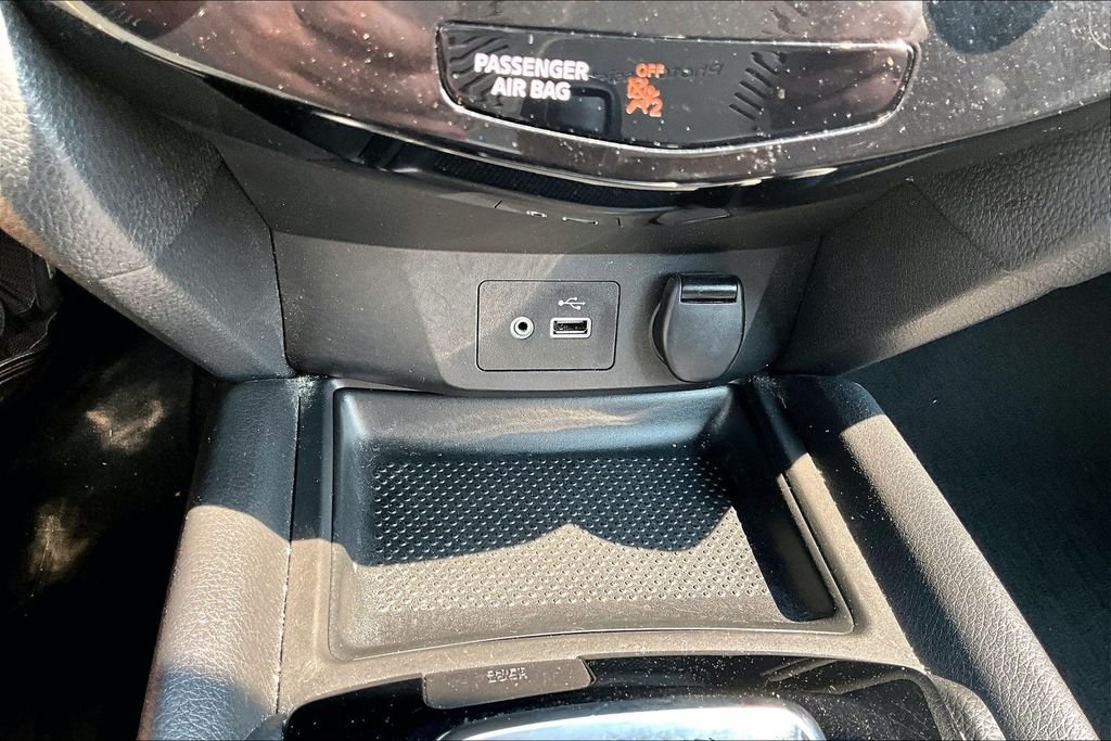 Used 2018 Blue Nissan S image 32
