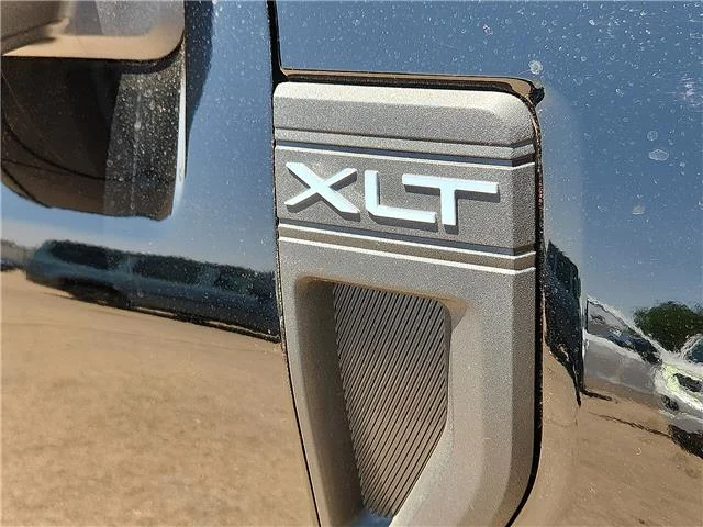 Used 2025 Black Ford XLT All-Wheel Drive SuperCrew 4.5 ft. box 121.1 in image 8