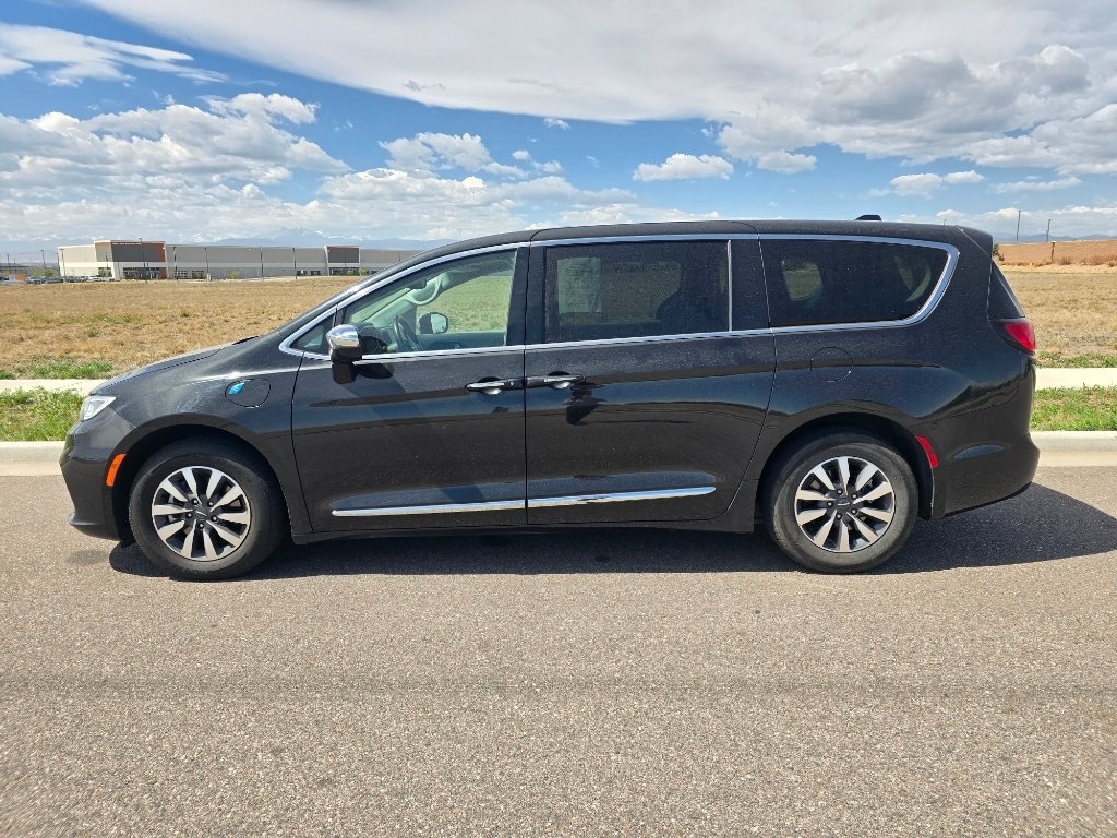 Used 2023 Chrysler Pacifica Hybrid Limited with VIN 2C4RC1S79PR527470 for sale in Loveland, CO