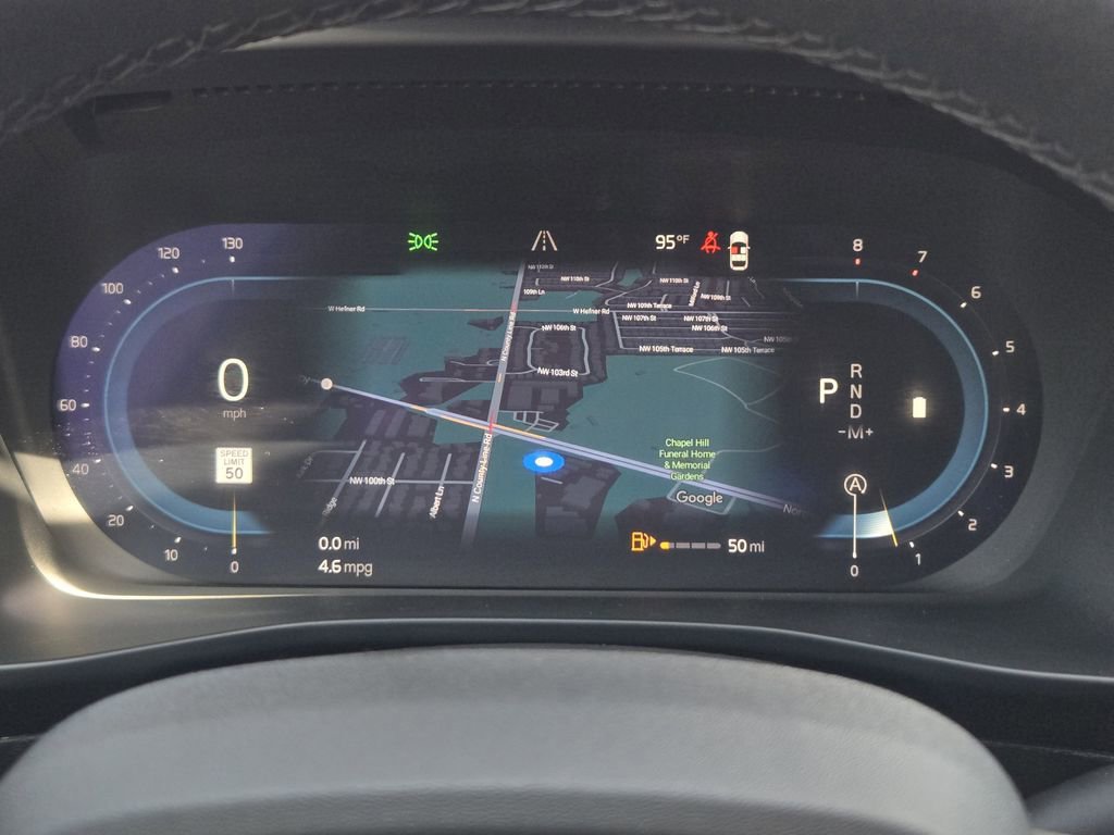 Used 2024  Volvo Core Bright Theme image 11