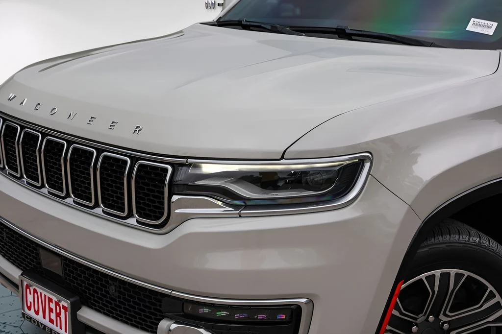 Used 2022 White Jeep Series III image 3