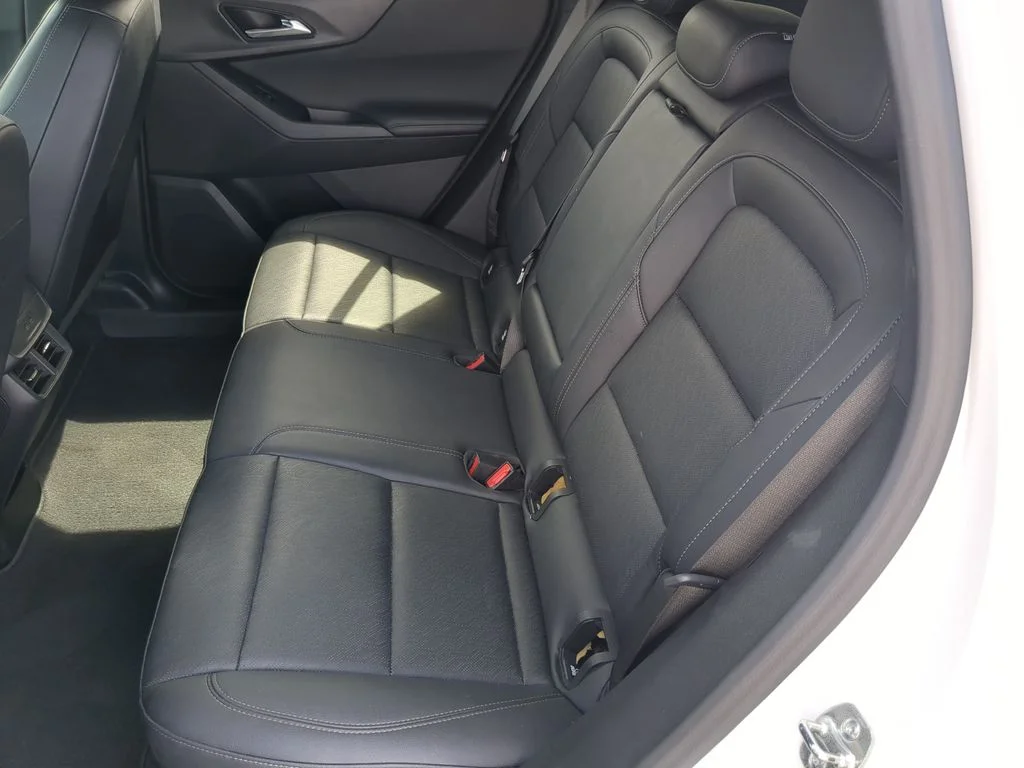 Used 2025 White Chevrolet LT image 16