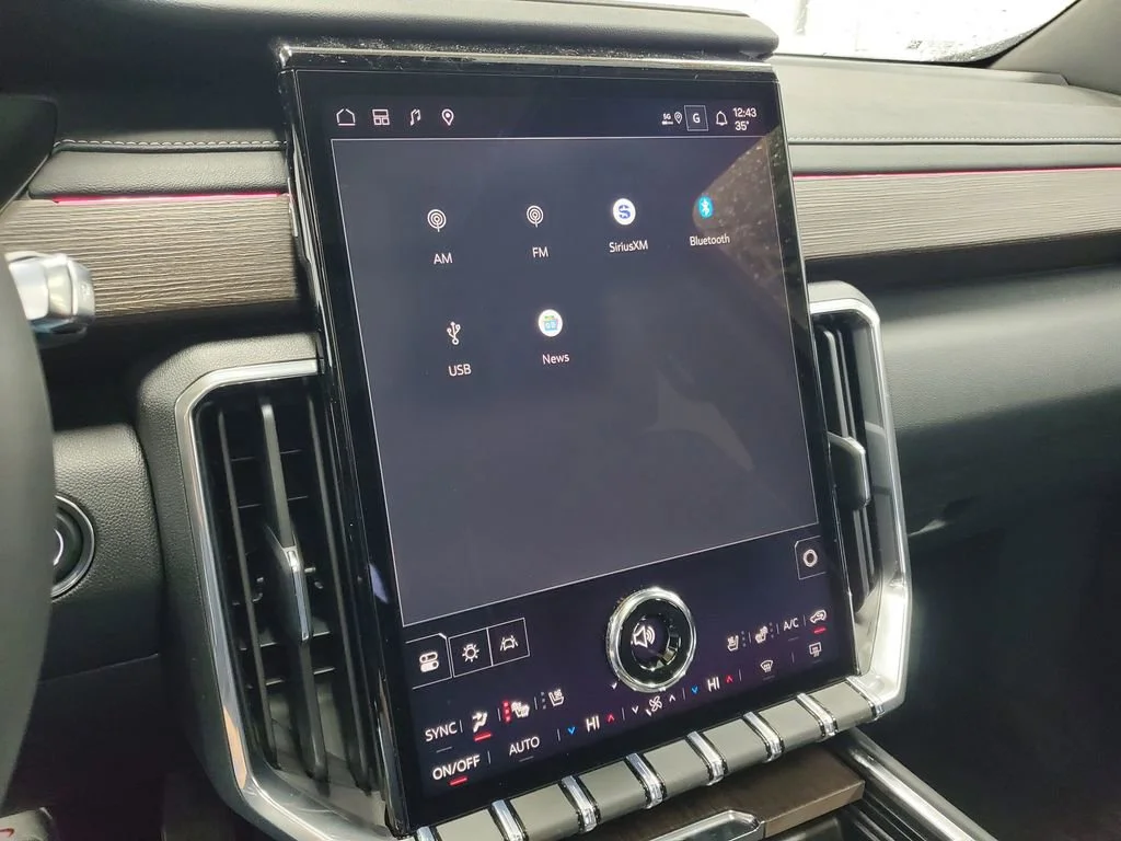 2026 GMC Acadia Denali - Photo 22