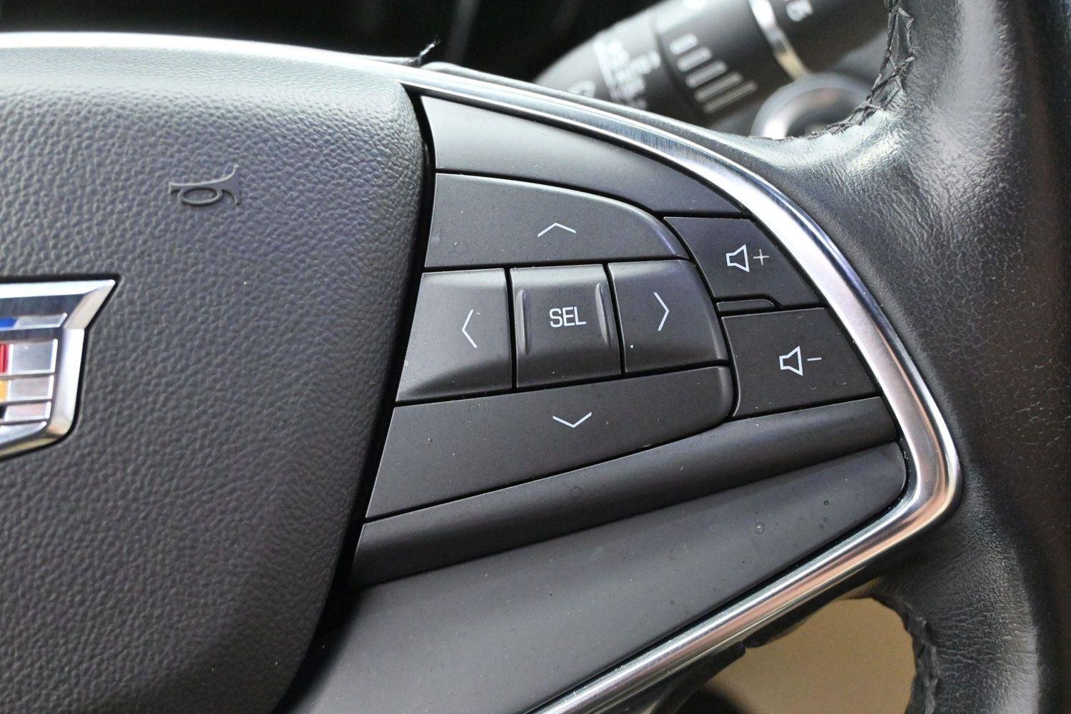 Used 2019 RADIANT SILVER METALLIC Cadillac Luxury FWD image 22