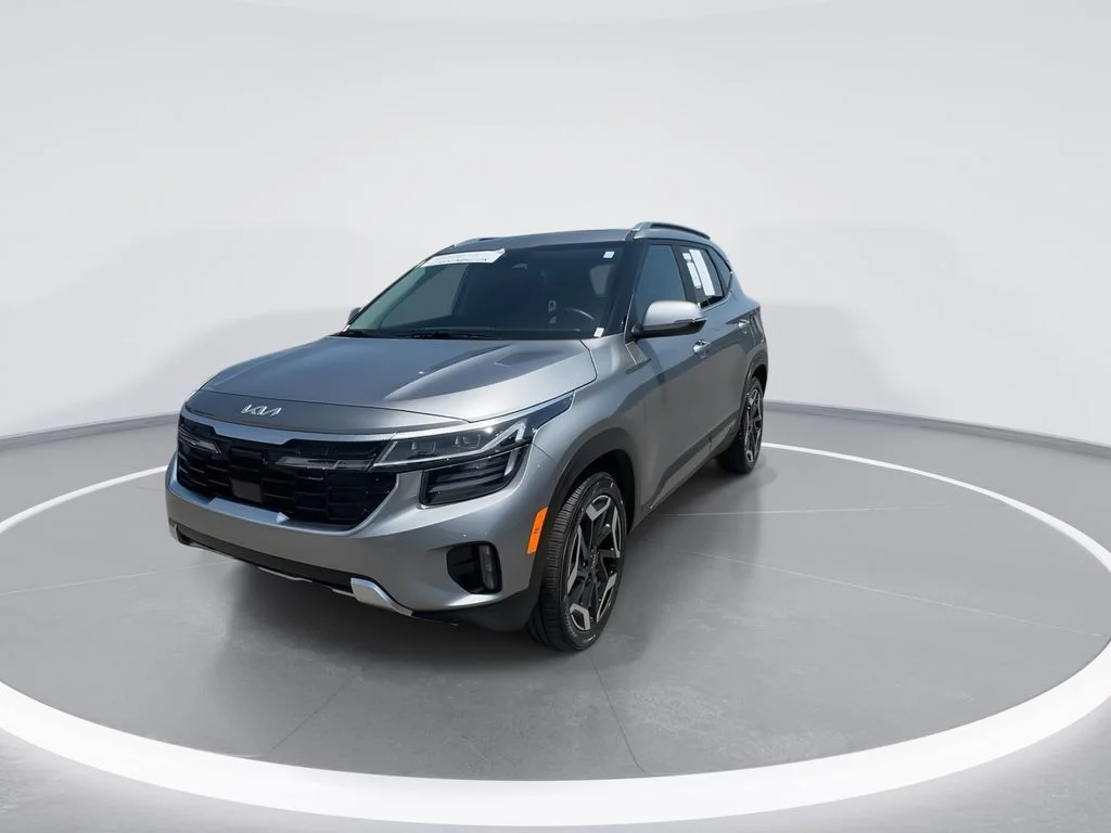 Used 2026 Gray Kia SX image 4