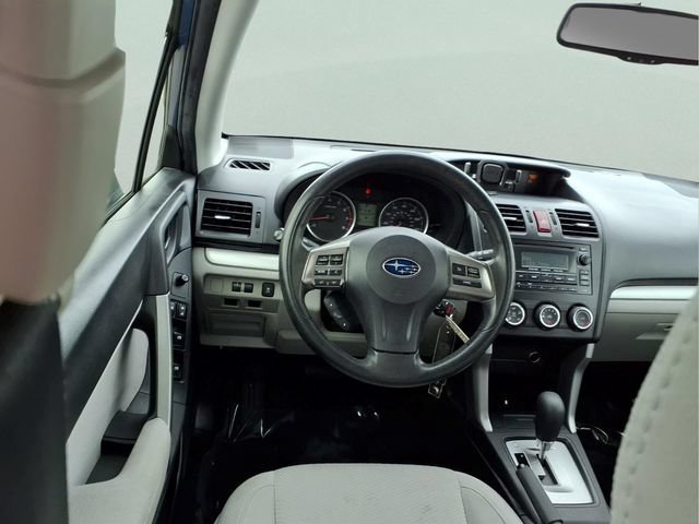 Used 2015  Subaru 2.5i image 4