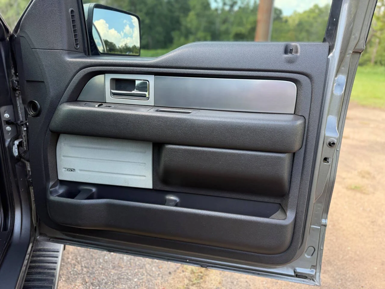 Used 2013 Gray Ford FX4 4x4 4dr SuperCrew Styleside 5.5 ft. SB image 30