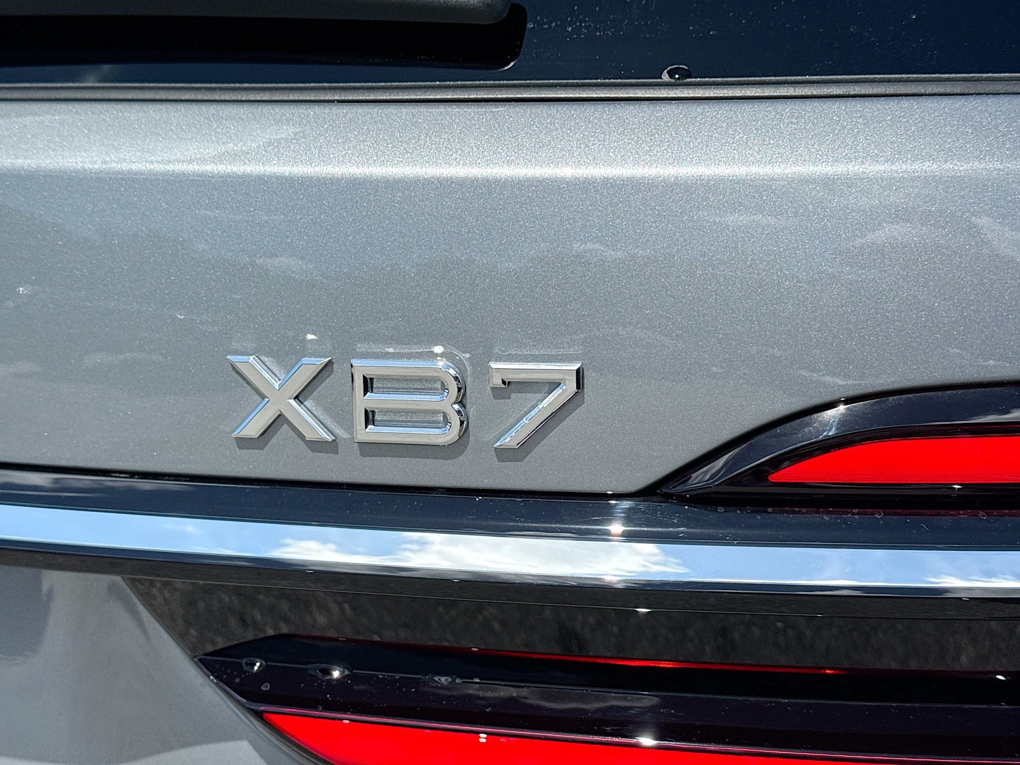 New 2026 Skyscraper Grey Metallic BMW ALPINA XB7 image 11