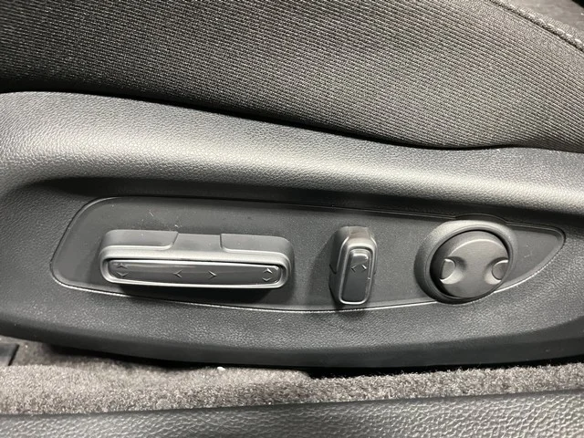 2025 Honda Accord SE - Photo 13