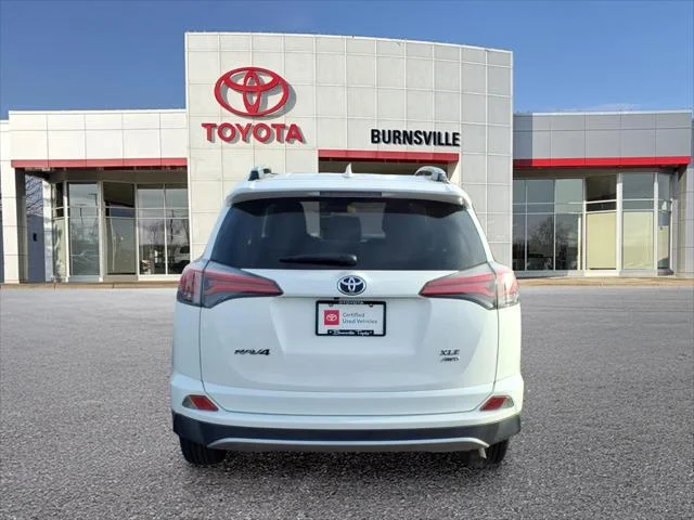 Certified Used 2017 SUPER WHITE Toyota  image 5