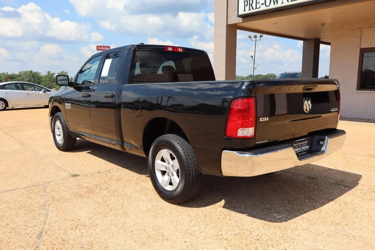 Used 2024 Diamond Black Crystal Pearl Coat Ram SLT image 4