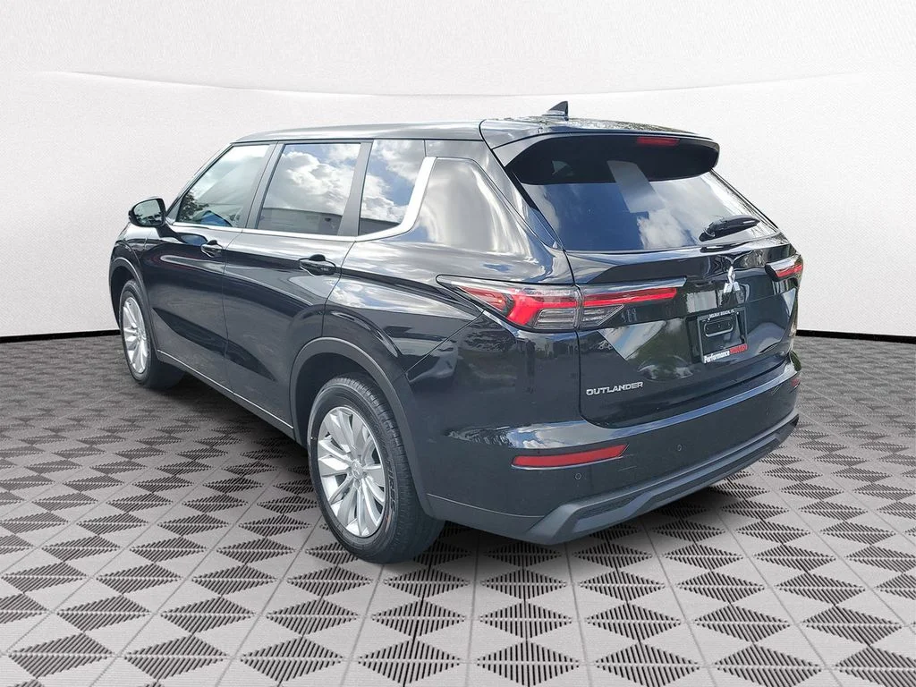 New 2026 Black Mitsubishi ES image 4
