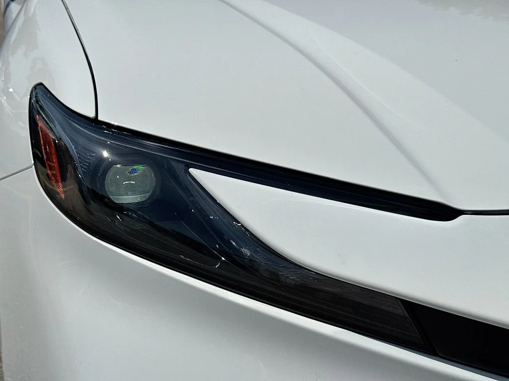 Used 2025 White Toyota LE image 37