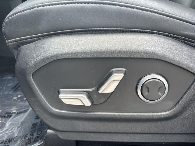 Certified Used 2025 Blue Hyundai SEL image 12