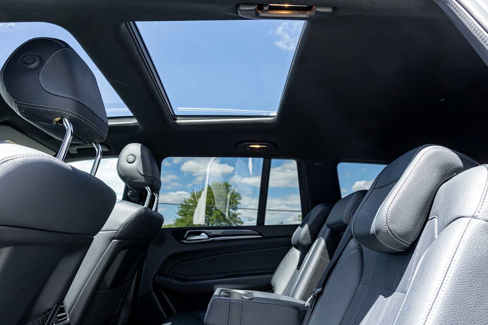Used 2019 Selenite Grey Metallic Mercedes-Benz GLS 450 image 31