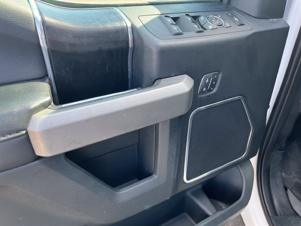 Used 2019 White Ford Platinum image 11