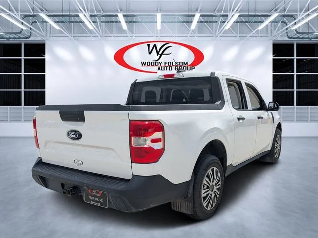 Used 2025 White Ford XL image 3