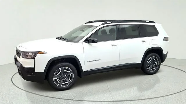 New 2026 Bright White Clear-Coat Exterior Paint Jeep Laredo image 6