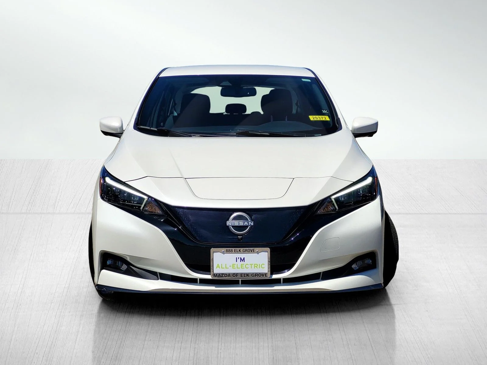 Used 2024 Pearl White Tricoat Nissan SV Plus image 2