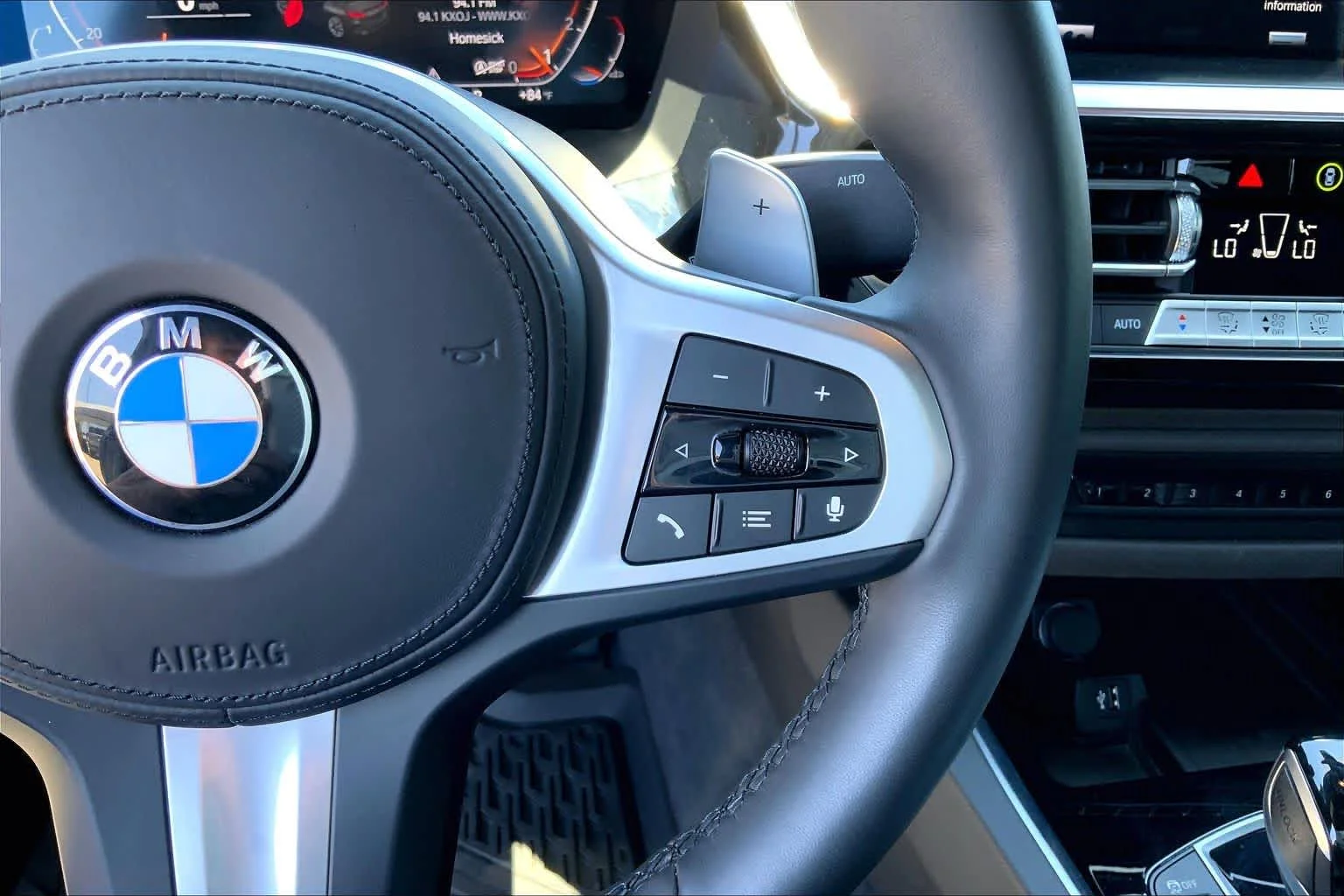 Used 2025 Skyscraper Grey Metallic BMW sDrive30i image 18