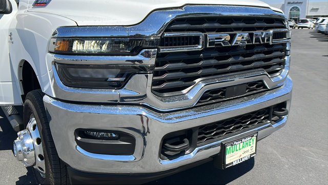 2026 RAM 3500 Chassis Tradesman - Photo 11
