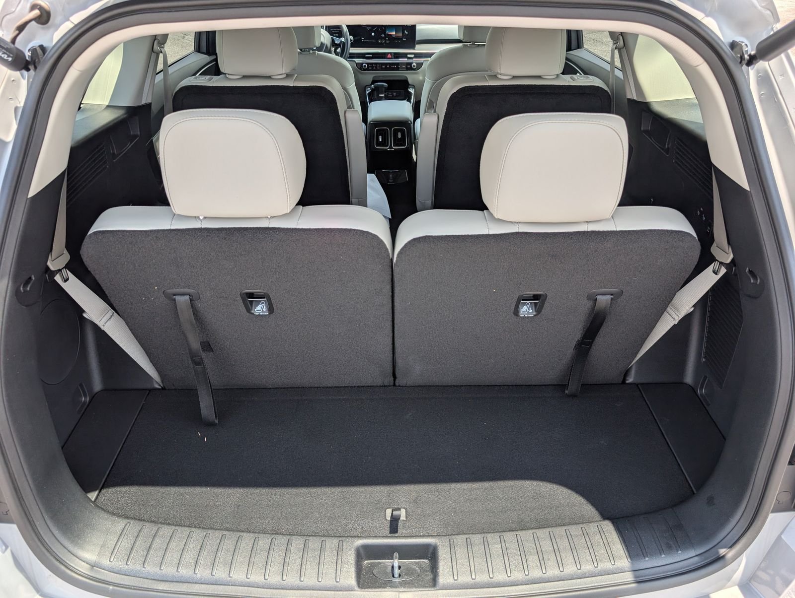 Used 2025 Wolf Gray Kia SX image 14