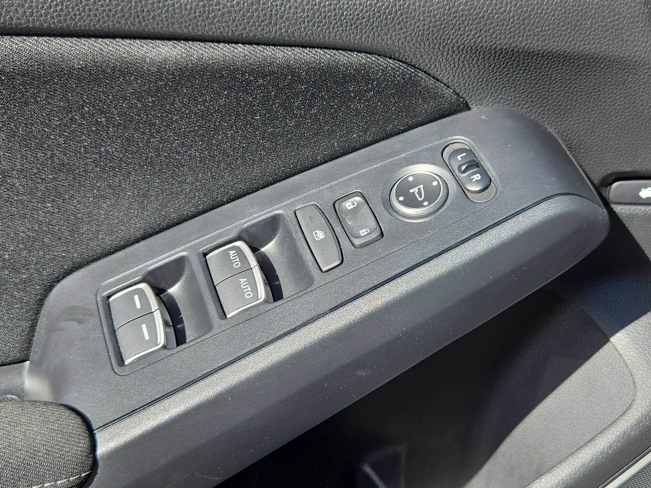 Used 2024 Sonic Gray Pearl Honda Sport image 11