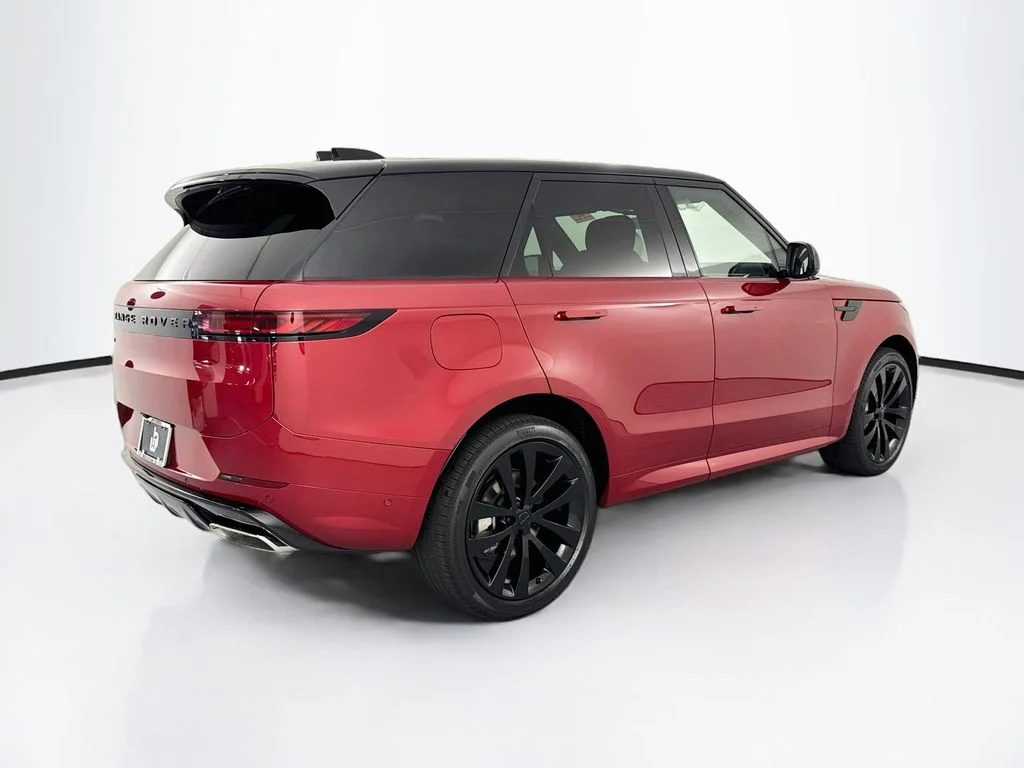 New 2026 Firenze Red Land Rover Dynamic SE image 5