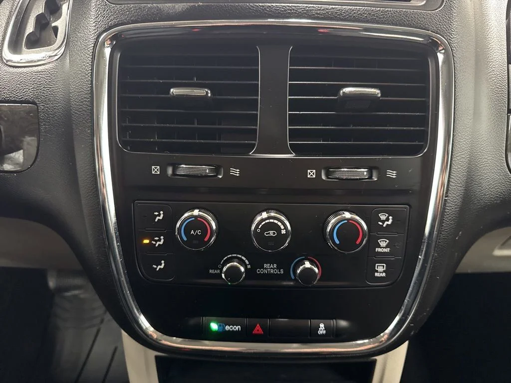 Used 2020 White Dodge SE image 16
