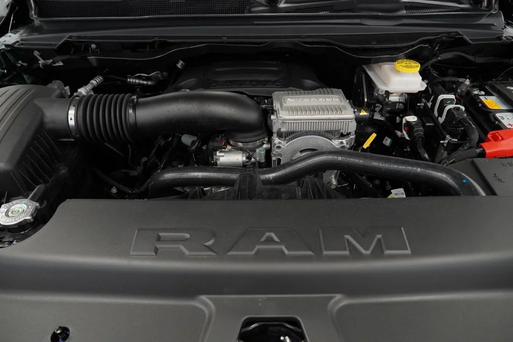 New 2026 Serrano-Green Metallic Exterior Paint RAM Laramie image 40