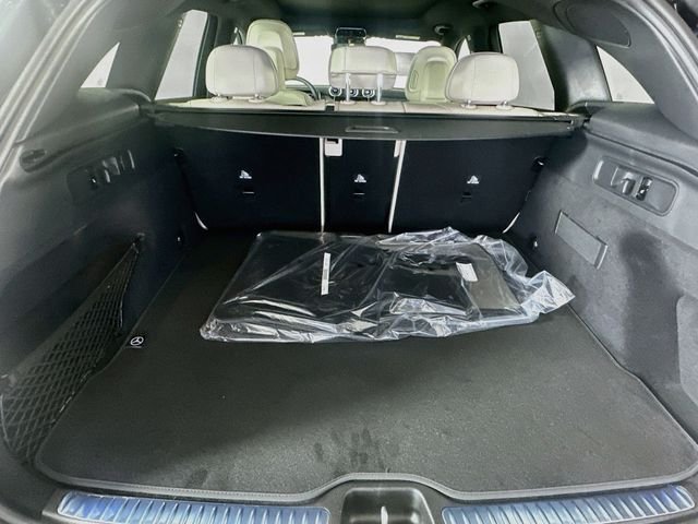New 2026 Graphite Grey Metallic Mercedes-Benz GLC 300 image 26