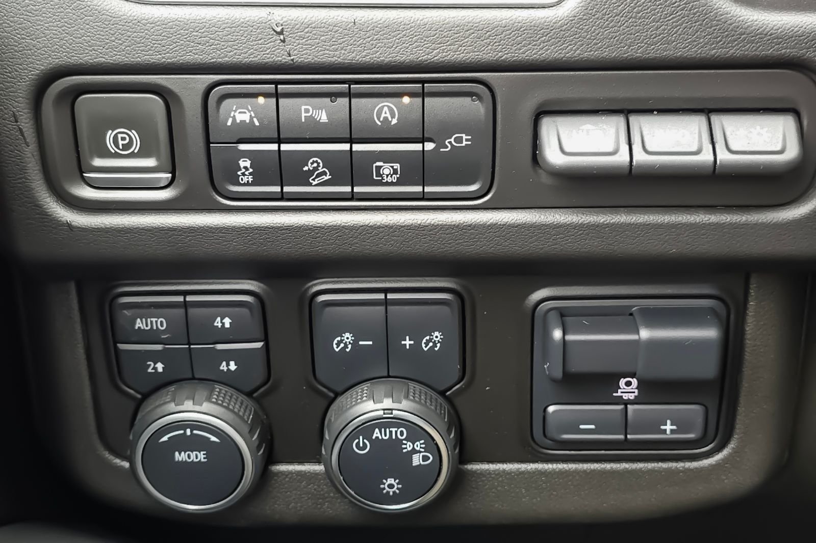 2022 Chevrolet Suburban High Country - Photo 32