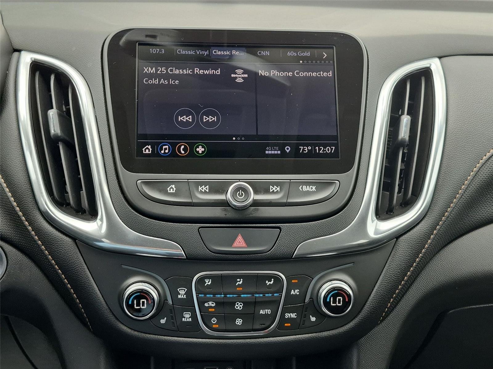 Used 2019 Iridescent Pearl Tricoat Chevrolet Premier image 23