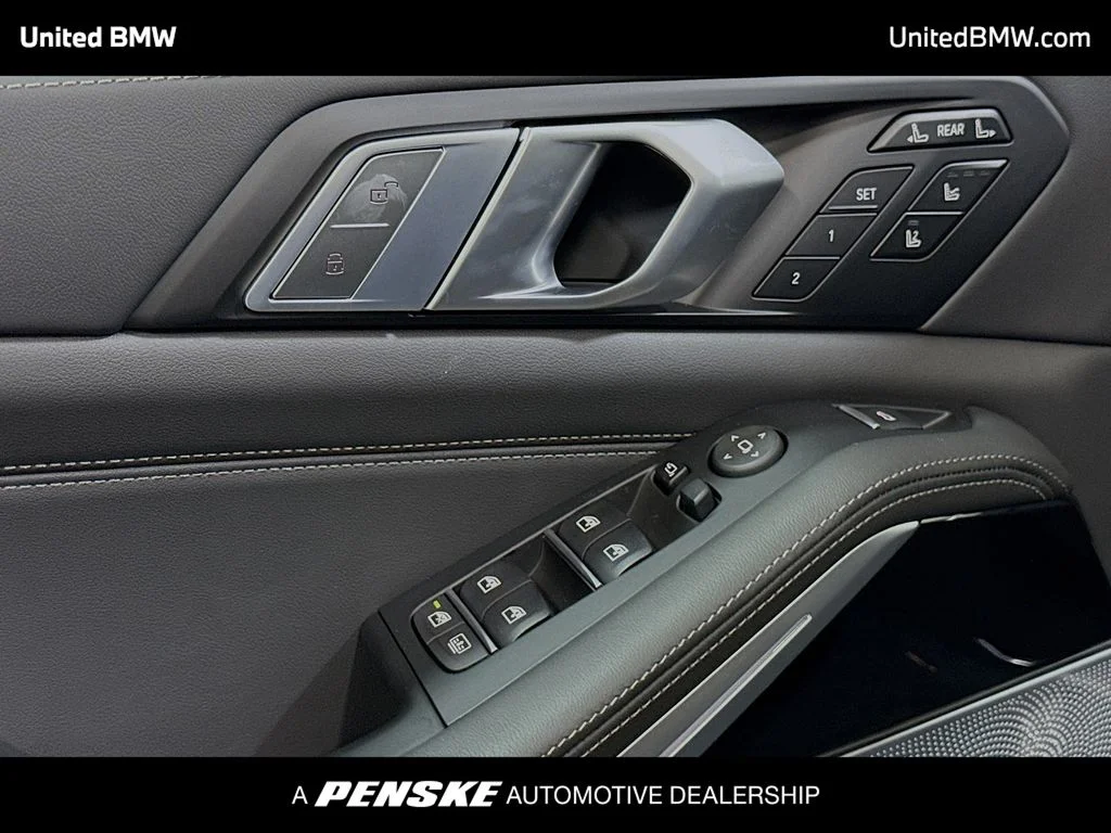 New 2027 Black Sapphire Metallic BMW xDrive40i image 3