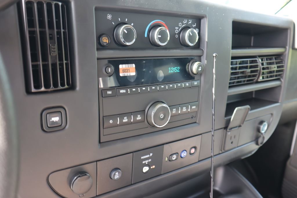 2025 GMC Savana Cargo Work Van - Photo 11