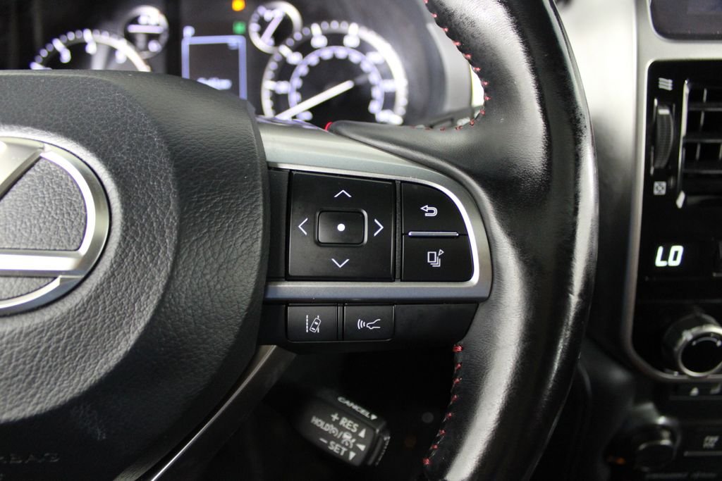 Used 2022 Silver Lexus 460 image 27