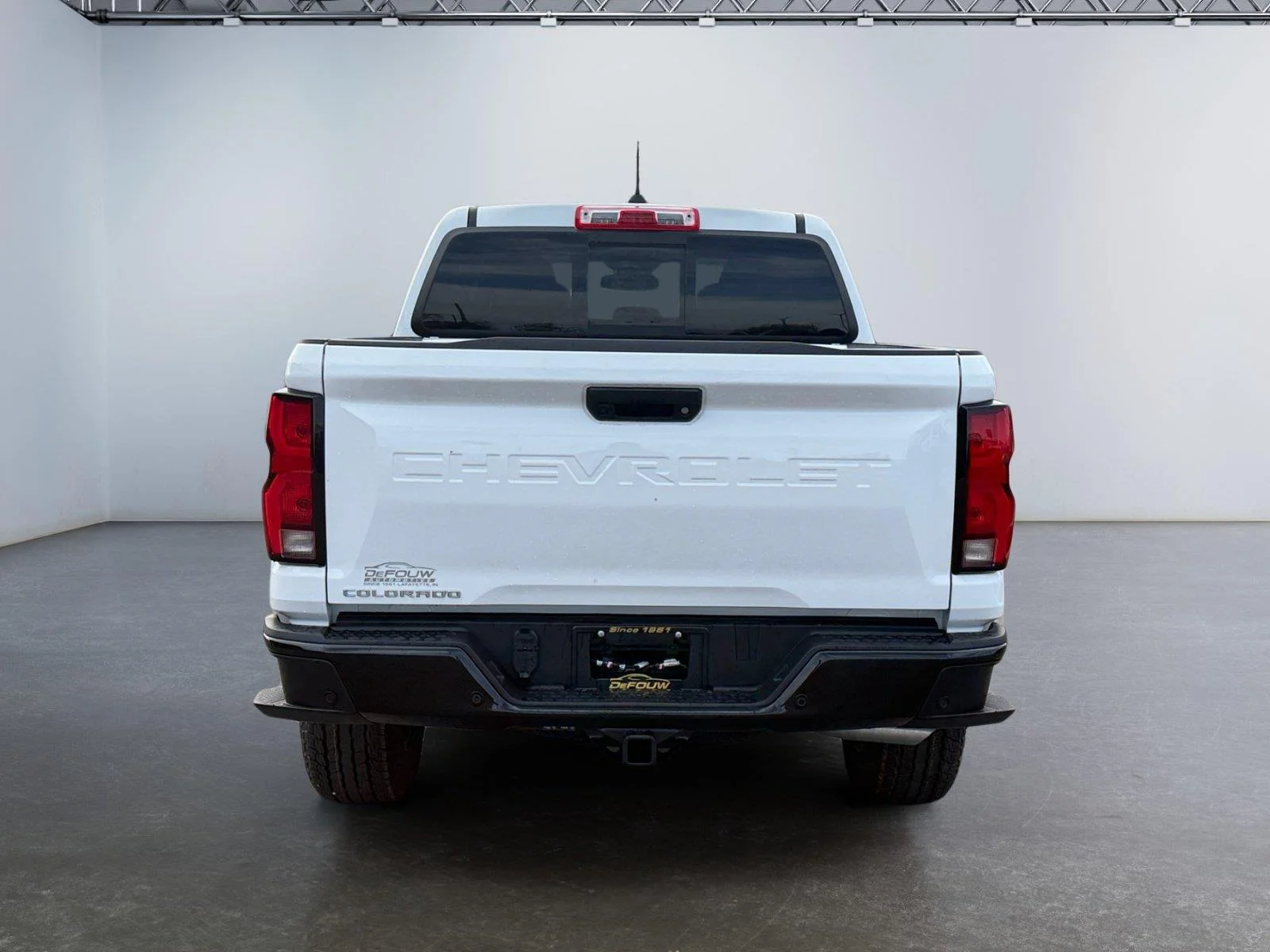 Used 2026 Summit White Chevrolet Z71 image 4
