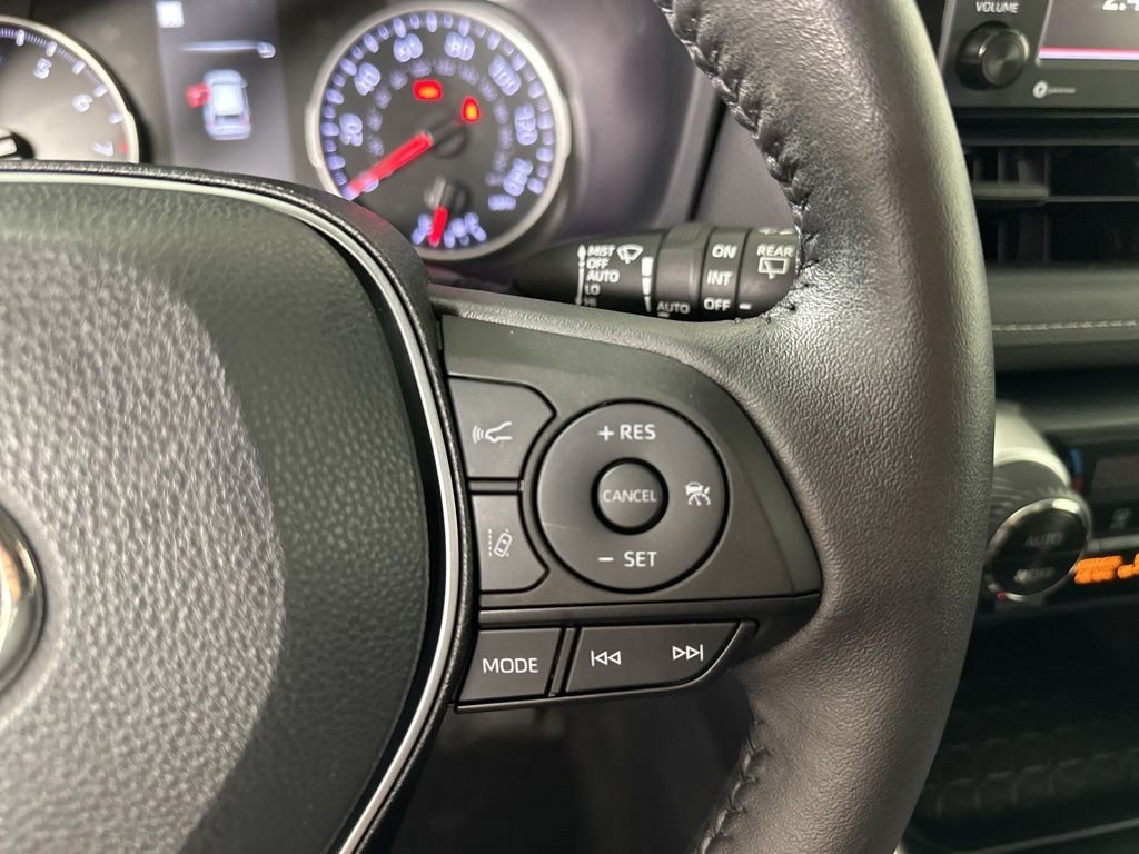 Used 2022 Black Toyota XLE image 7