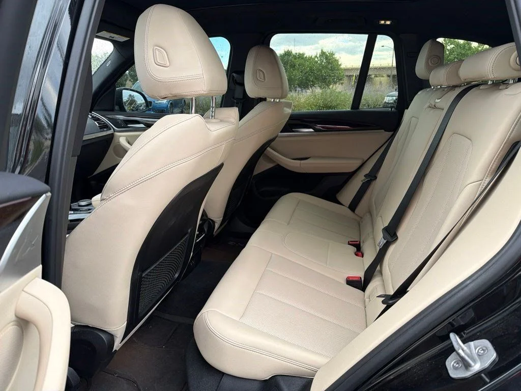 Used 2024 Black Sapphire Metallic BMW xDrive30i image 11