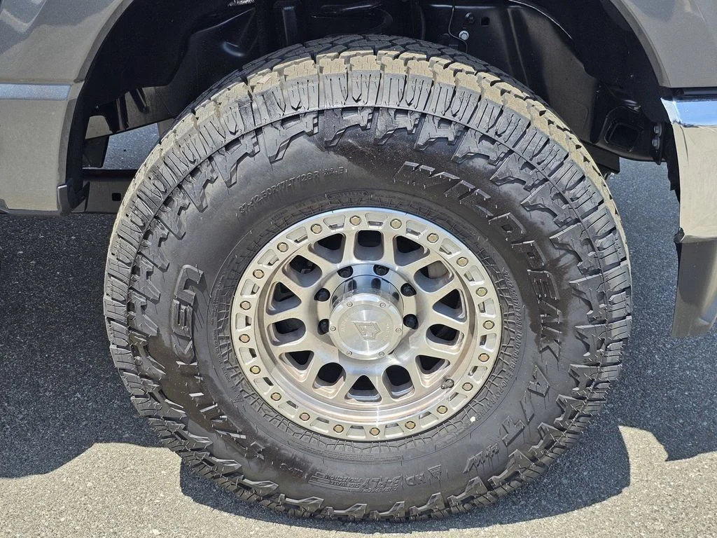 New 2026 Carbonized Gray Metallic Ford F-250® Lariat® image 9