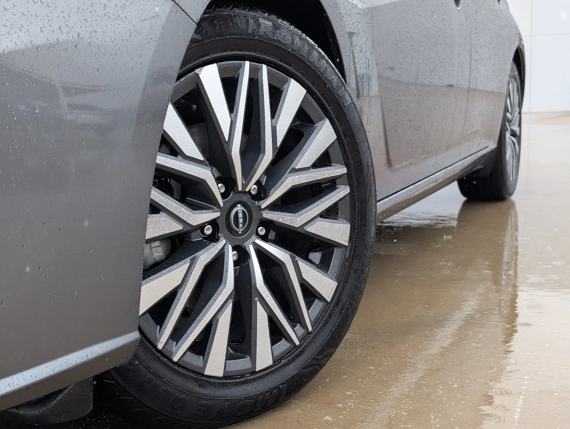 Used 2024 Nissan Altima SV with VIN 1N4BL4DV3RN354145 for sale in Buda, TX