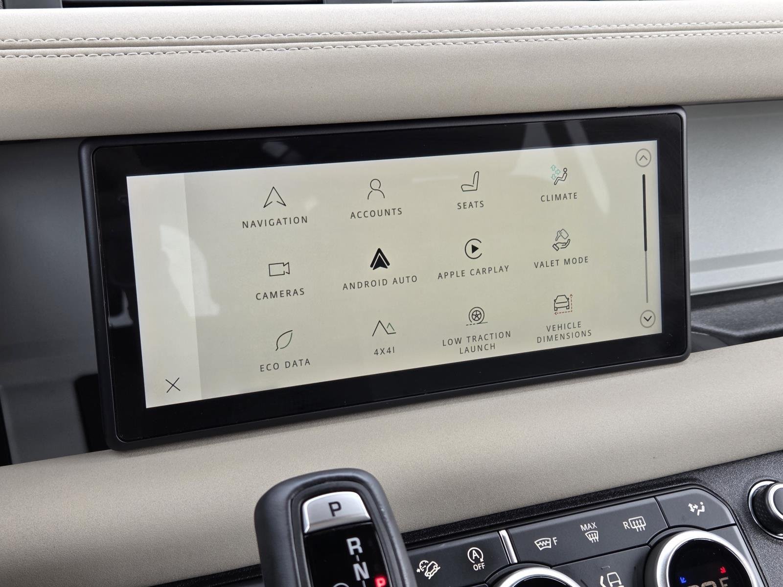 Used 2023  Land Rover X-Dynamic SE image 26