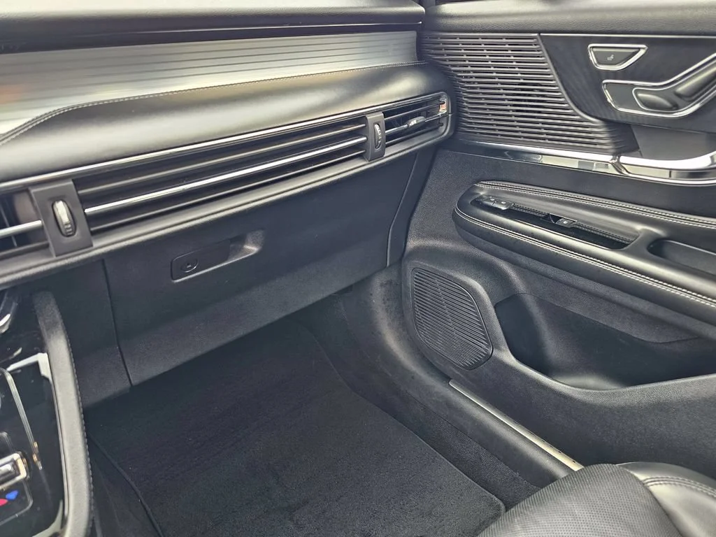 Used 2021 Artisan Blue Lincoln Standard image 27