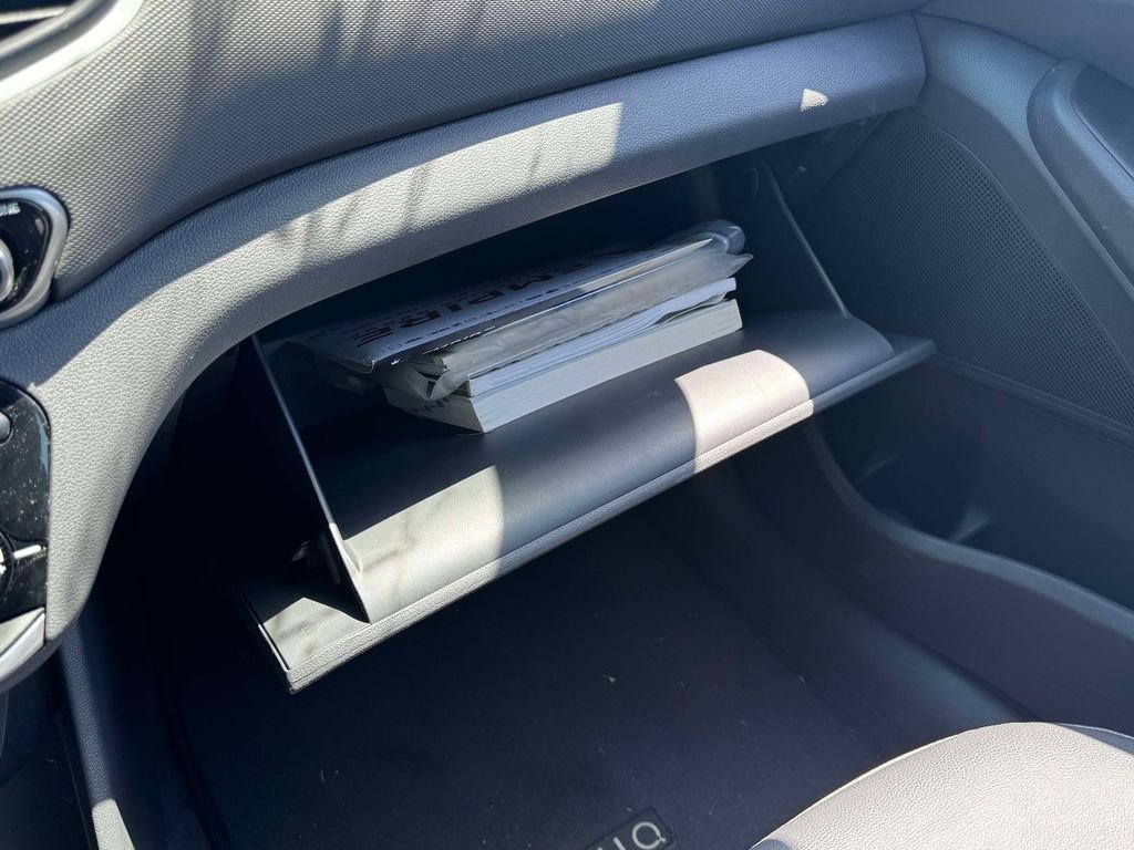 Used 2019 Black Hyundai Limited image 32
