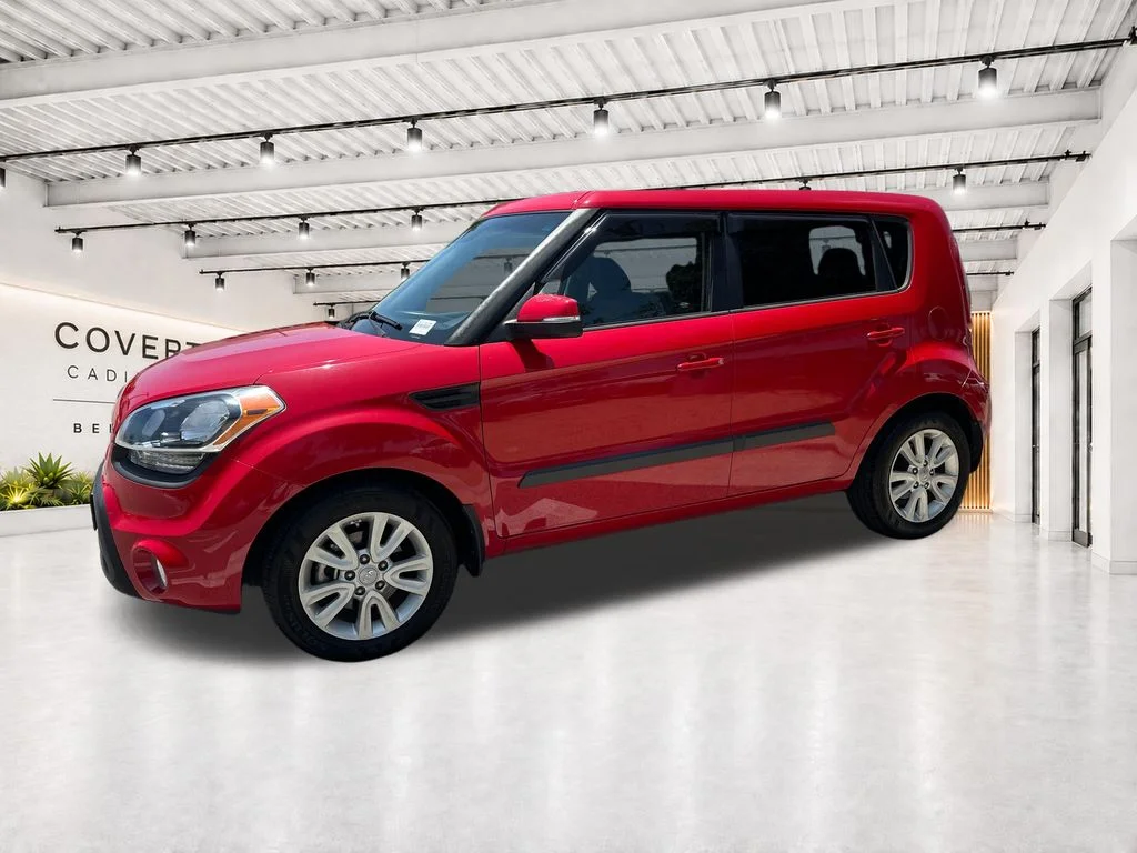 Used 2013 Red Kia Plus image 5