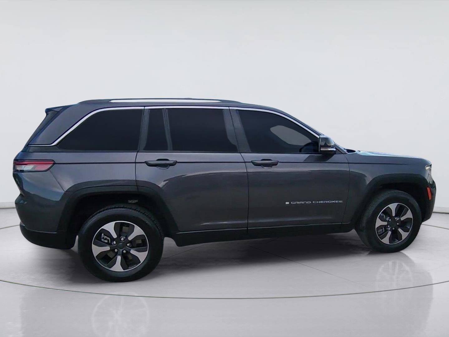 2023 Jeep Grand Cherokee 4xe BASE Gray at Davis Chevrolet