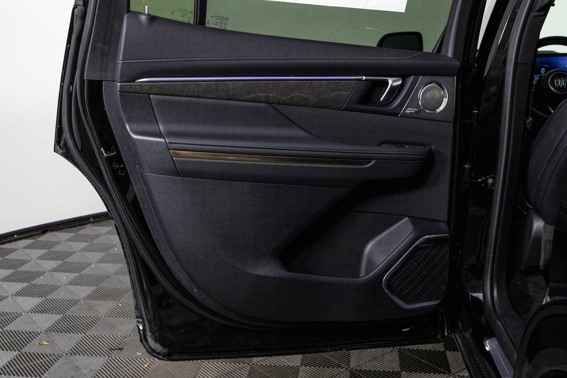 2025 BUICK ENCLAVE - Image 35