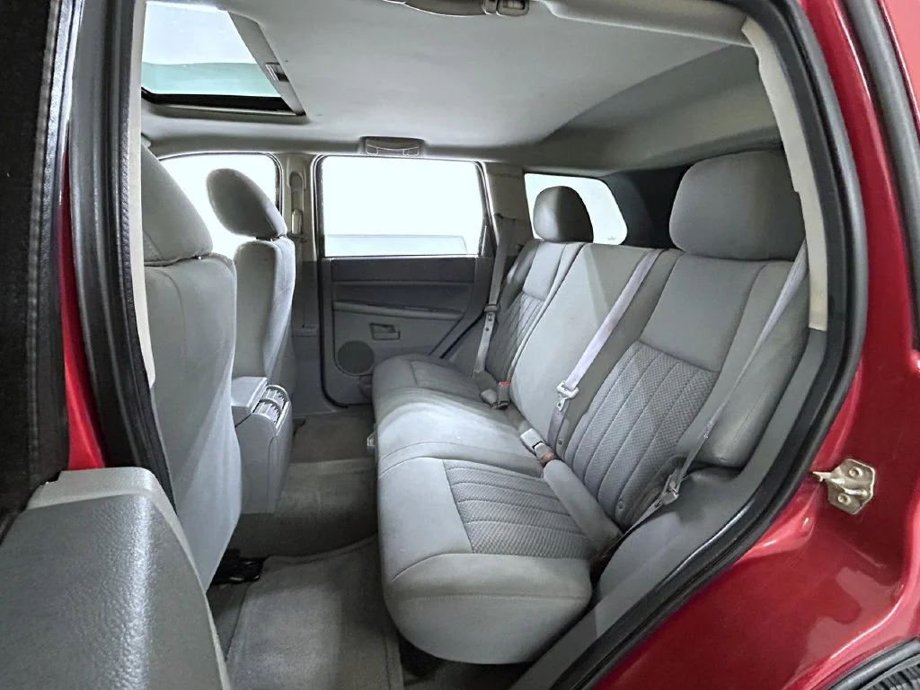 Certified Used 2006 Red Jeep Laredo image 19